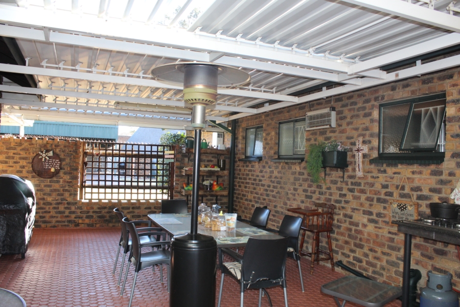 3 Bedroom Property for Sale in Vaalpark Free State